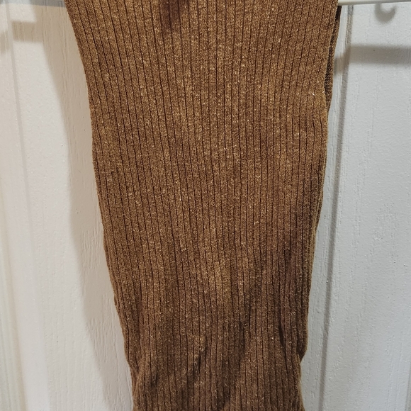 Sofia Sleeveless Turtleneck Speckled Sweater in Bronze - Picture 2 of 3